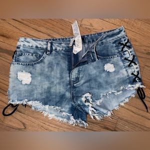 Forever 21 Jean shorts black tie on hips